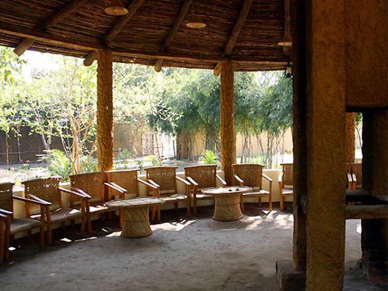 Tiger'S Den Resort Bandhavgarh National Park Exteriör bild
