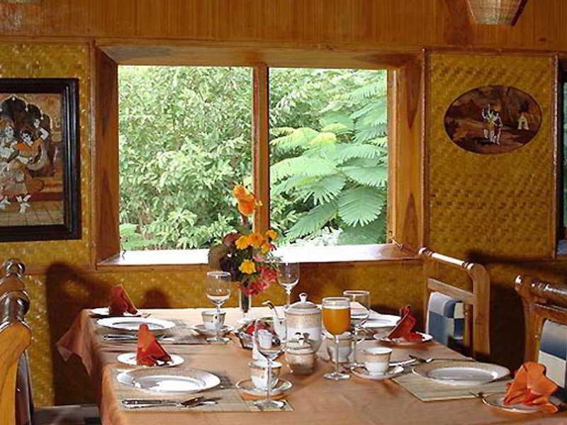Tiger'S Den Resort Bandhavgarh National Park Exteriör bild