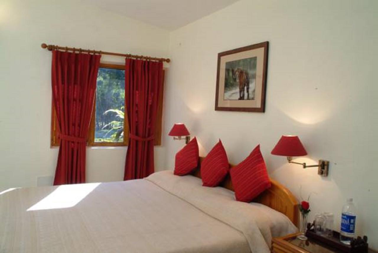 Tiger'S Den Resort Bandhavgarh National Park Exteriör bild