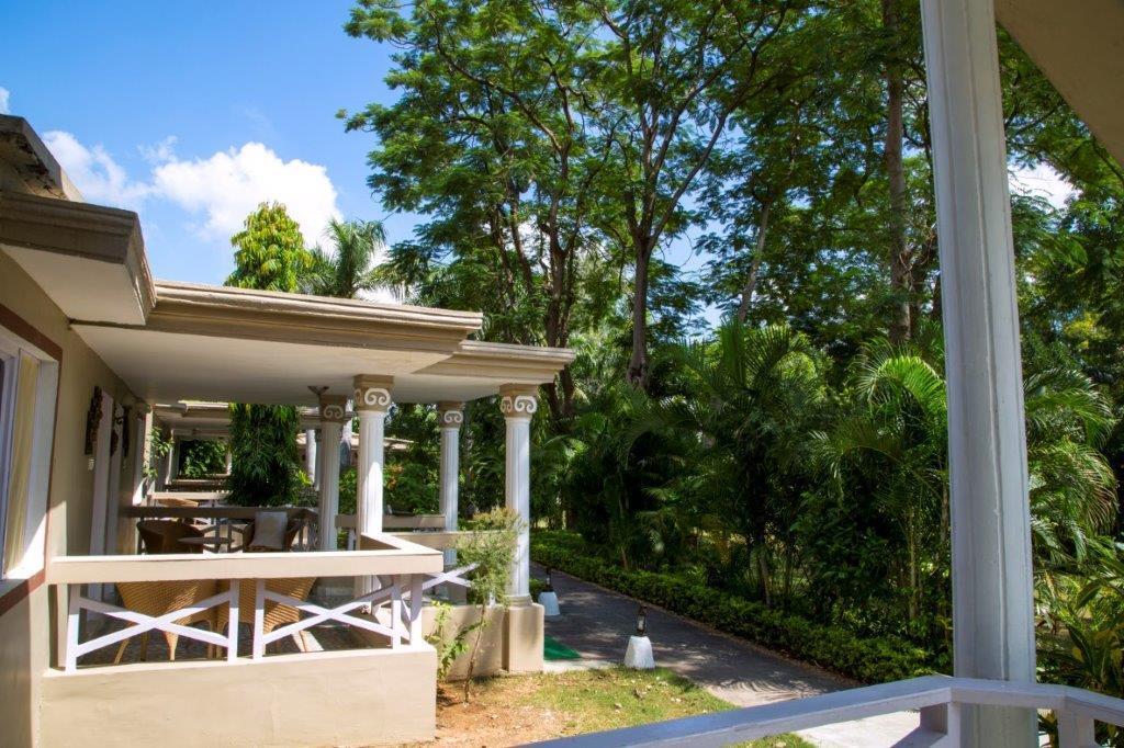 Tiger'S Den Resort Bandhavgarh National Park Exteriör bild