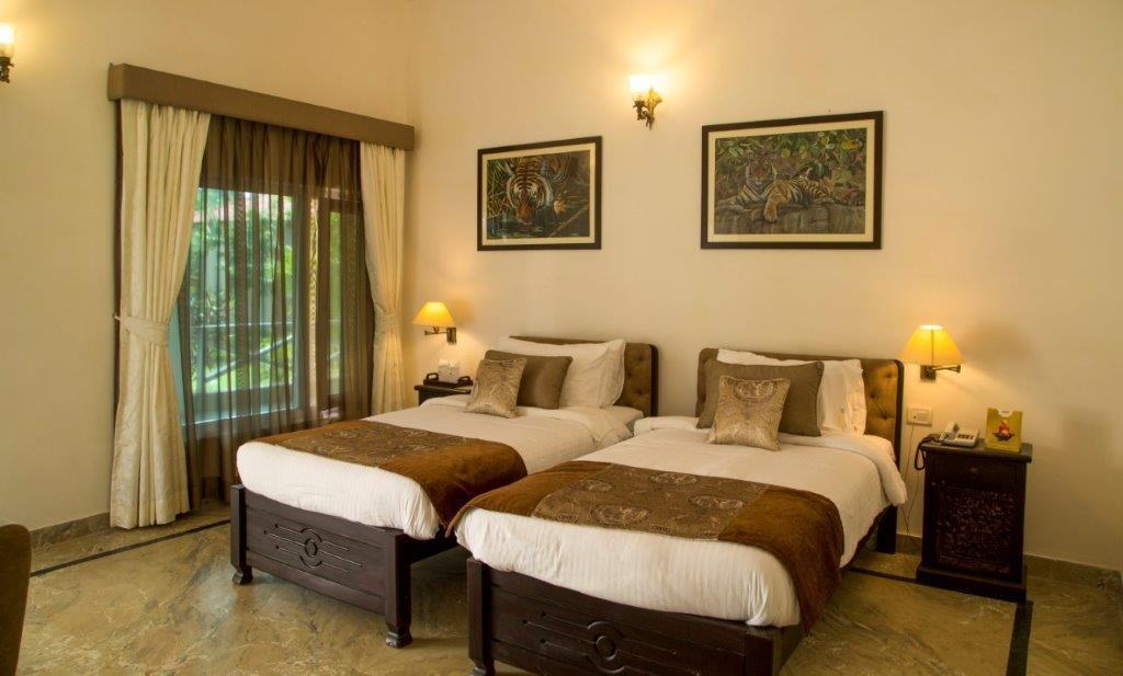 Tiger'S Den Resort Bandhavgarh National Park Exteriör bild