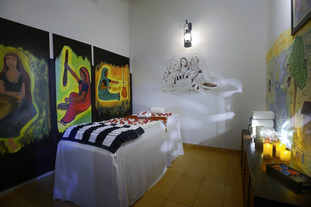 Tiger'S Den Resort Bandhavgarh National Park Exteriör bild